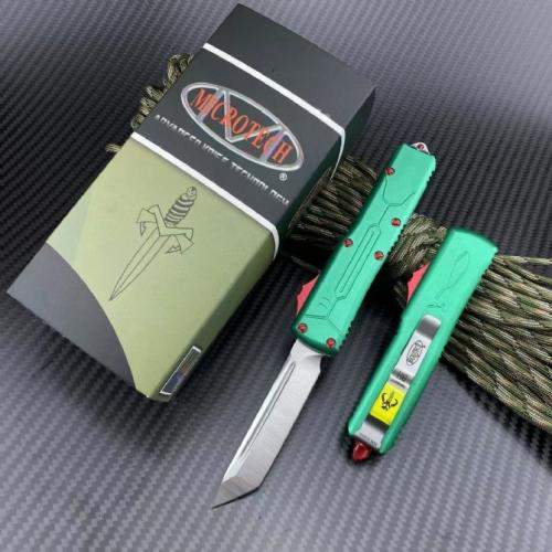 Introducing the Microtech UT85 Bounty Hunter Medium: a perfect blend of precision engineering and bold design. Crafted f