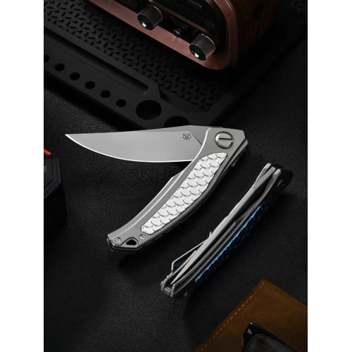 Bear Head Dragon Scale Heavy-Duty Folding Knife